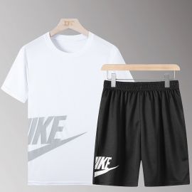 طقم رياضي بخامه رائعه