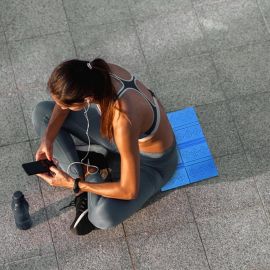 وسادة  اسفنجية محمولة  قابلة للطي للنزهات والتخييم مضادة للماء