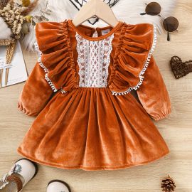 فستان مخملي للبنات الصغيرات