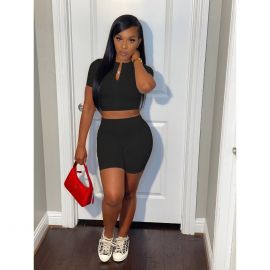 طقم رياضي للسيدات قطعتين