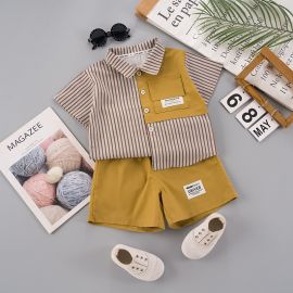 طقم من قطعتين للأطفال مخطط