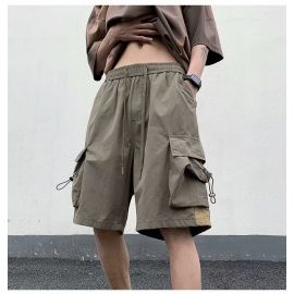 شورت واسع بجيوب جانبية