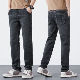 بنطال جينز شبابي أنيق بقصة كلاسيكية للرجال
