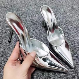 كعب نسائي لاماع