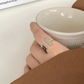 خاتم بسيط بتصميم من طرفين أنيق