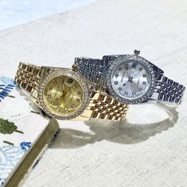 ساعة GREALY النسائية المقاومة للماء ذات المينا الفاخرة