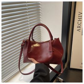 شنطة يد نسائي ذات سعه مع حزام