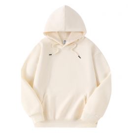 هودي مريح بخياطة متقنة وقصّة واسعة توفر دفء وراحة طوال اليوم