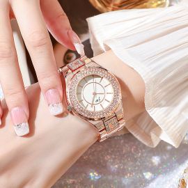 ساعة كلاسيكية بقرص دائري ماسي وحزام فولاذي مقاوم للسيدات