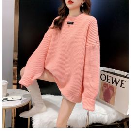 فنيلة  فضفاضة متوسطة ​​الطول بألوان زاهية بتصميم مريح للنساء