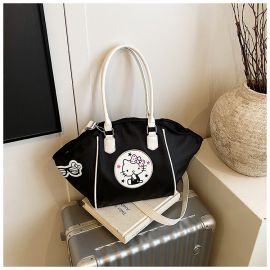 شنطة نسائي مزينه برسومات مع قلاده