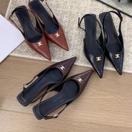 حذاء نسائي بكعب صغير 