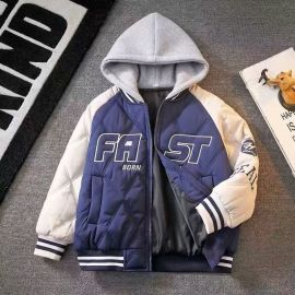 جاكيت أطفال ولادي رياضي مبطن، بياقة مخططة وأكمام طويلة، مزود بغطاء رأس 