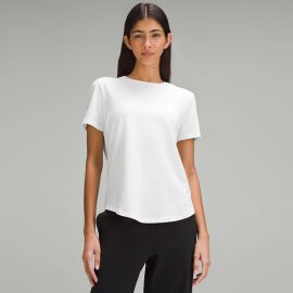 تيشرت بياقة دائرية من القطن