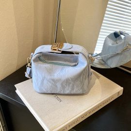 شنطة نسائي كاجوال لامعه