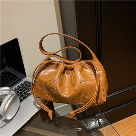 شنطه يد للنساء بتصميم كاجوال