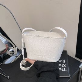 شنطة نسائي بحزام قابل للتعديل 