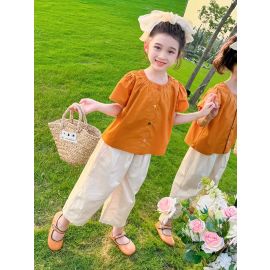 طقم بناتي بألوان ناعمة مثالي للربيع قطعتين 