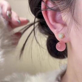 اقراط وردي نسائي ناعمه