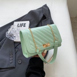 حقائب نسائية صغيرة بسلسلة كلاسيكية