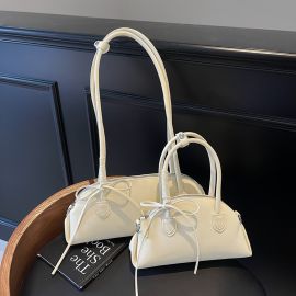 حقائب نسائية مزينة برباط فيونكا بحجمين