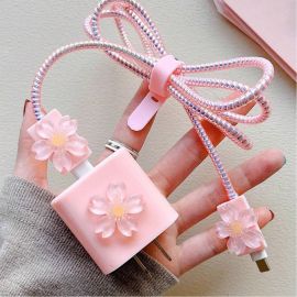 حافظة شاحن وردي مع كيبل مزين بزهور ناعمة للفتيات