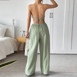 جمبسوت نسائي بدون اكمام مع فتحة ظهر بتصميم عصري