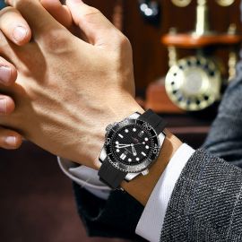 ساعة كوارتز كلاسيكية أوتوماتيكية بالكامل