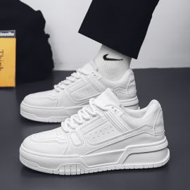 حذاء رياضي أنيق بتصميم عصري يتميز بنعل سميك للرجال