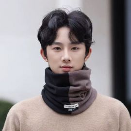 وشاح رجالي لتغطية الرقبة بالكامل