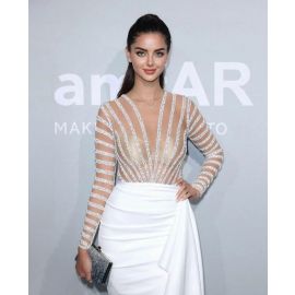 فستان سهره نسائي باكمام طويله ذات تصميم كلاسيكي