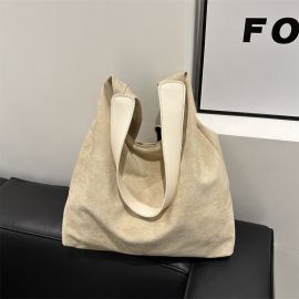 شنطة يد نسائي بحجم كبير 