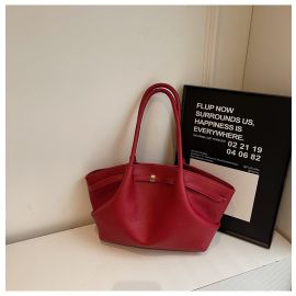 شنطه يد نسائية بتصميم مميز