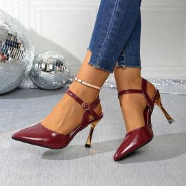 حذاء نسائي بكعب ذهبي