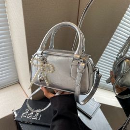  حقيبة كتف خفيفه بالوان متنوعه