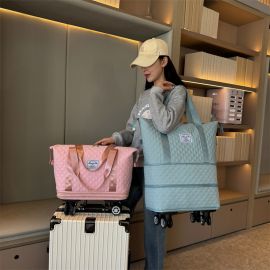 حقيبة سفر  بعجلات ذات سعة كبيرة ومقاومة 