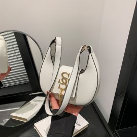 شنطة كتف نسائي ناعمه