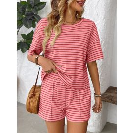 بدلة نسائية صيفية رياضية مخططة 