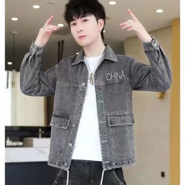 جاكت جينز بأزرار أمامية وجيوب جانبية كبيرة بتصميم كلاسيكي للرجال 