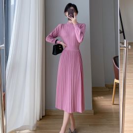 فستان سميك نسائي متوسط الطول بياقة عالية