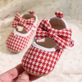 احذيه مواليد بناتي بنمط كاروهات من القطن