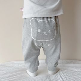 بنطلون قطني ناعم للأطفال بتصميم واسع ومريح يتميز برسومات كرتونية