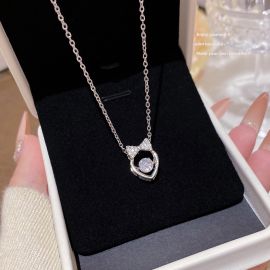 قلادة على شكل قلب و فيونكة حلوة للنساء، قلادة  نسائية خفيفة فاخرة عالية الجودة