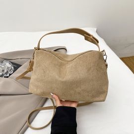 شنطه نسائي ناعمه بلون موحد