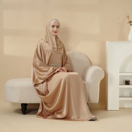 رداء نسائي عربي ، عباية مخصرة مرصع بأحجار الراين بلون سادة