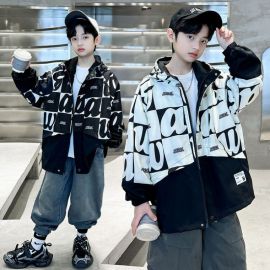 جاكيت خريفي منقوش بحروف بسحاب امامي مقاوم للرياح للأولاد