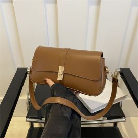 شنطة كتف نسائي ذات لون موحد