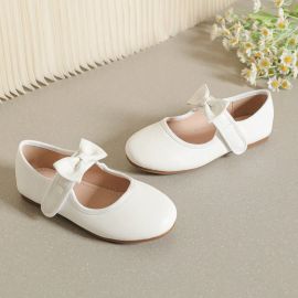 حذاء جلدي ابيض ذات نعل مسطح وناعم للفتيات