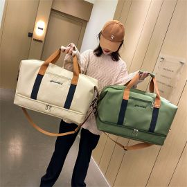 حقيبة سفر رياضية بسعة كبيرة والوان سادة للجنسين