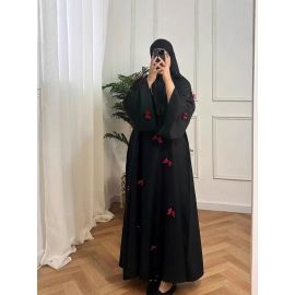 عباية نسائي مزينه بفيونكات